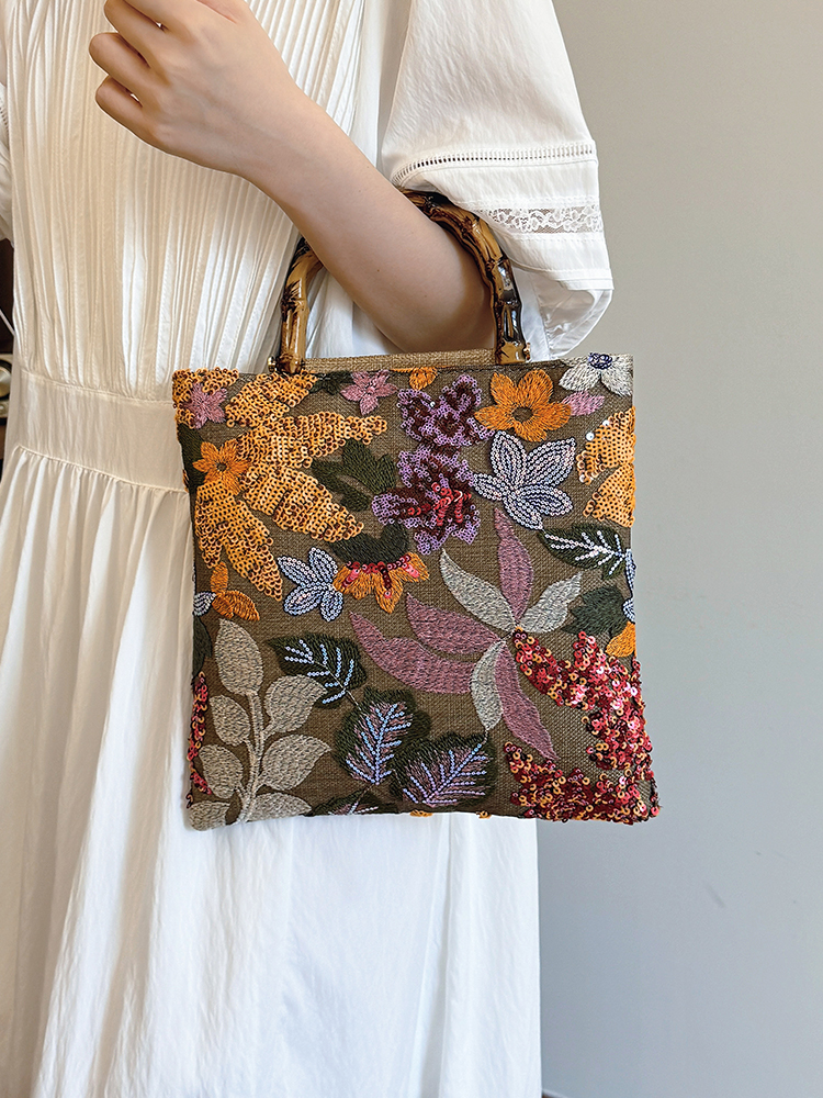 2025 Autumn Fashion Chinese-Style Handbag for Women, Embroidered Small Square Shoulder Bag with High-End Feel 2025 Autumn Fashion Chinese-Style Handbag for Women, Embroidered Small Square Shoulder Bag with High-End Feel