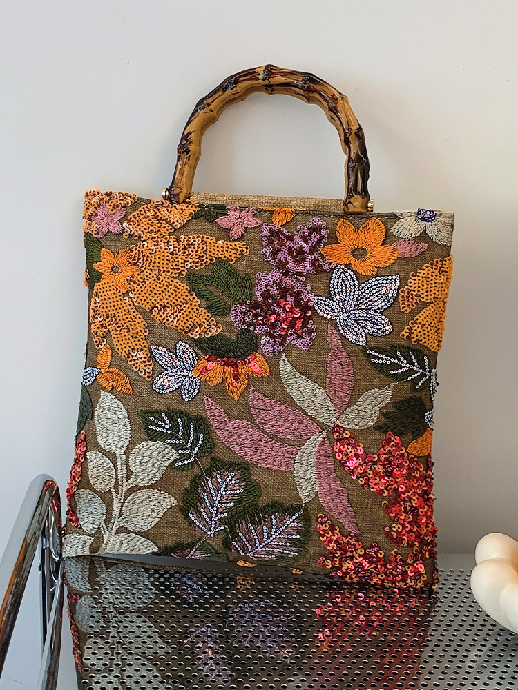 2025 Autumn Fashion Chinese-Style Handbag for Women, Embroidered Small Square Shoulder Bag with High-End Feel 2025 Autumn Fashion Chinese-Style Handbag for Women, Embroidered Small Square Shoulder Bag with High-End Feel