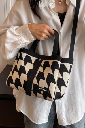 2025 Large Capacity Canvas Tote Bag for Women - Fashionable Versatile Shoulder and Crossbody Commuting Bag