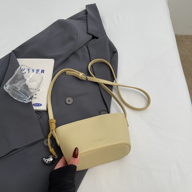 2025 New Minimalist Zipper Bucket Bag for Women - High-End Shoulder Crossbody Phone Bag, Summer Fashion Essential 2025 New Minimalist Zipper Bucket Bag for Women - High-End Shoulder Crossbody Phone Bag, Summer Fashion Essential