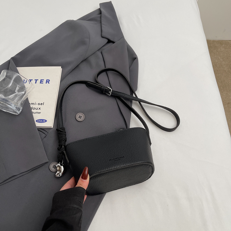 2025 New Minimalist Zipper Bucket Bag for Women - High-End Shoulder Crossbody Phone Bag, Summer Fashion Essential 2025 New Minimalist Zipper Bucket Bag for Women - High-End Shoulder Crossbody Phone Bag, Summer Fashion Essential