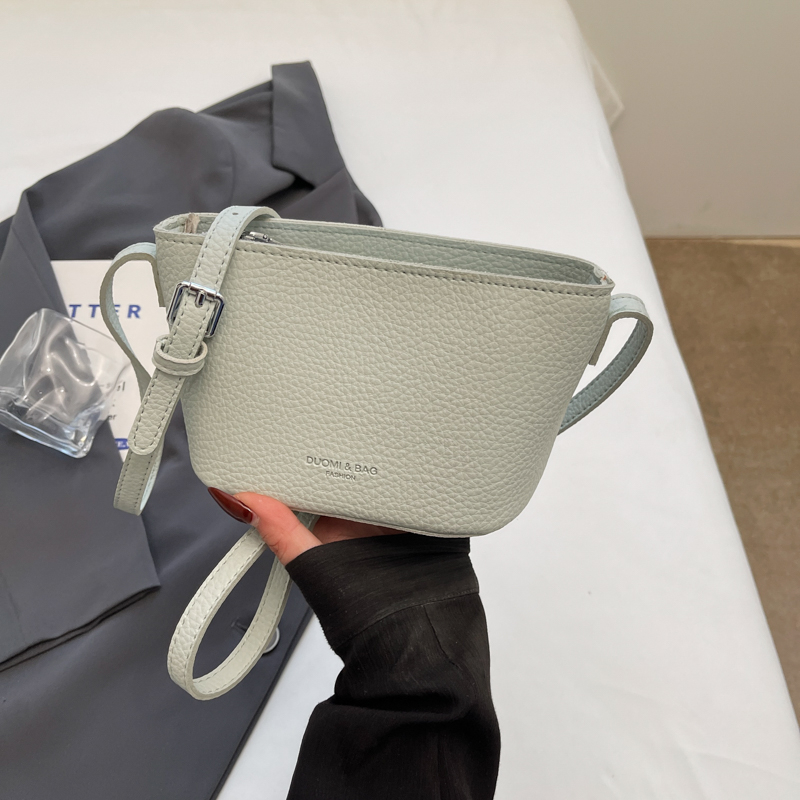 2025 New Minimalist Zipper Bucket Bag for Women - High-End Shoulder Crossbody Phone Bag, Summer Fashion Essential 2025 New Minimalist Zipper Bucket Bag for Women - High-End Shoulder Crossbody Phone Bag, Summer Fashion Essential