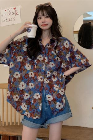 2025 Retro Hong Kong Style Loose Floral Short Sleeve Shirt for Women - Hawaiian Vacation Beach Wear