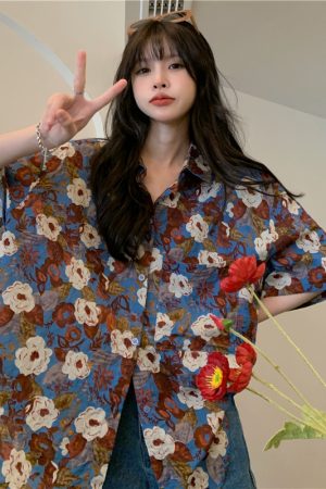 2025 Retro Hong Kong Style Loose Floral Short Sleeve Shirt for Women - Hawaiian Vacation Beach Wear