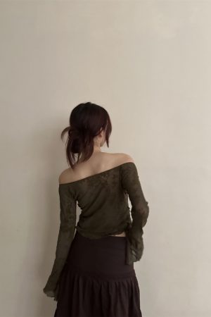 2025 Spring Women's Velvet Asymmetrical Long Sleeve T-Shirt with Dark Pattern - Gentle Temperament Fashion Top