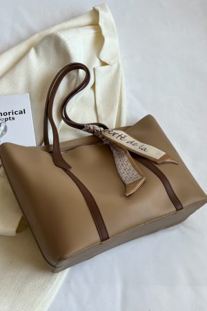 2025 Spring/Summer Women's Minimalist Large Capacity Bucket Bag - Versatile Casual Shoulder Bag for Commuters, Niche Fashion Style