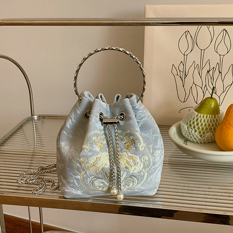 2025 Summer Chinese Style Embroidered Bucket Bag for Women - Versatile Handheld Crossbody Bag in National Fashion 2025 Summer Chinese Style Embroidered Bucket Bag for Women - Versatile Handheld Crossbody Bag in National Fashion