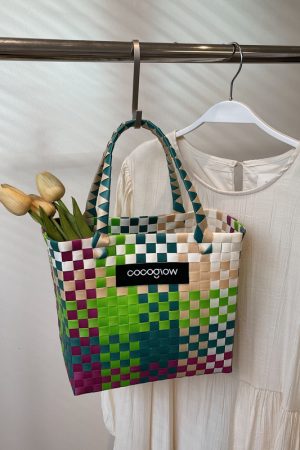 2025 Summer Fashion Woven Handheld Bag for Women - Stylish Bamboo Vegetable Basket for Beach Vacation