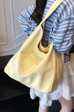 2025 Summer Minimalist Large-Capacity Tote Bag for Women, Versatile Shoulder Bag, Korean Style High-End Underarm Bag