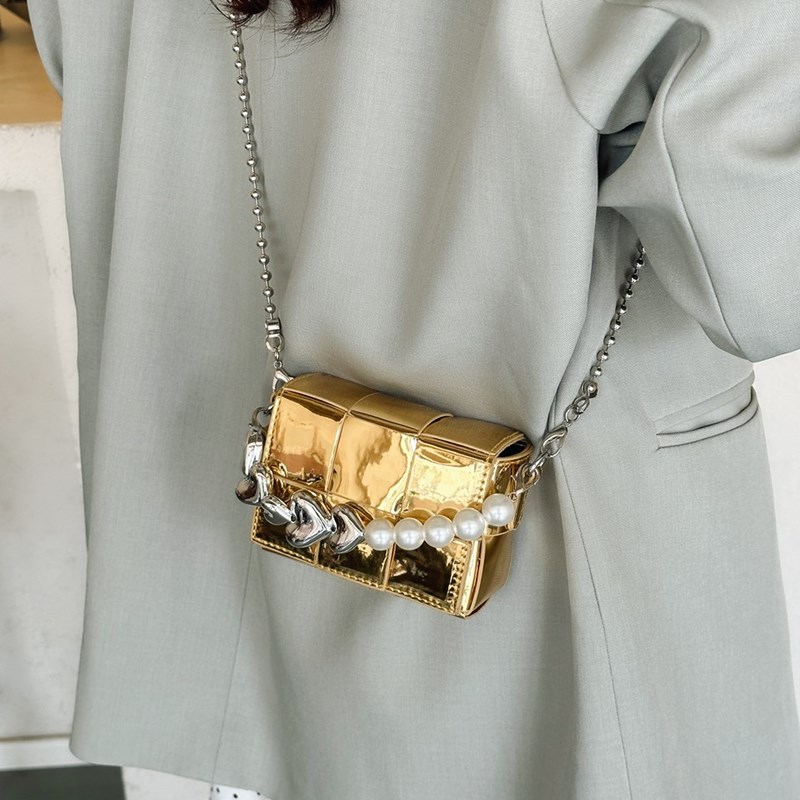 2025 Summer Silver Diagonal Mini Crossbody Bag for Women - Trendy Chain Handbag for Lipstick and Essentials 2025 Summer Silver Diagonal Mini Crossbody Bag for Women - Trendy Chain Handbag for Lipstick and Essentials