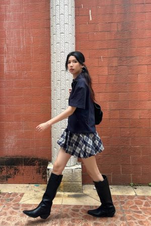 2025 Summer V-Neck Polo Shirt for Women - Solid Color, Simple Loose Slim Fit, Short Sleeve, Casual Chic Style