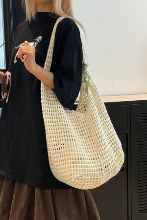 2025 Summer Women's Large Capacity Hollow Woven Beach Bucket Bag - Trendy Simple Design for Coastal Adventures