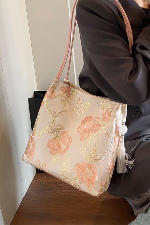 2025 Trendy Chinese-Style Women's Large Capacity Bucket Bag - Fashionable Commuting Shoulder Bag