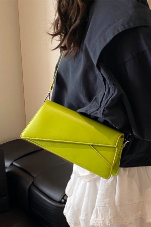 2025 Trendy Women's High-End Shoulder Bag - Niche Design Commuter Crossbody Small Square Bag