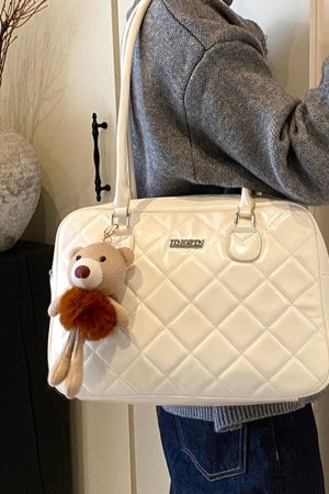 2025 Winter Women's Minimalist Diamond-Patterned Handheld Travel Bag, Chic Shoulder Bag, High-End Underarm Style