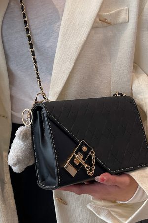 2025 Women's High-End Diamond-Shaped Chain Bag - Versatile Retro Small Square Crossbody for Spring and Summer Fashion