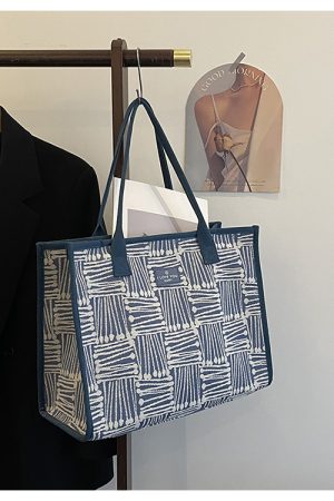 2025 Women's Large Capacity Canvas Tote Bag for Spring & Summer - Stylish Travel, Shopping, and Commuter Shoulder Bag