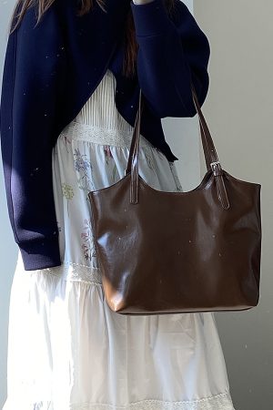 2025 Women's Large Capacity Literary Retro Tote Shoulder Handbag for Commuter Style