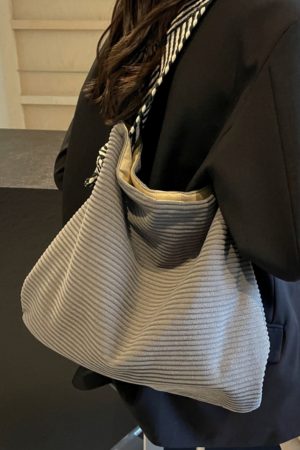 2025 Women's Large-Capacity Single-Shoulder Velvet Tote Bag - Versatile Commuting Bag for Spring and Summer Lazy Style