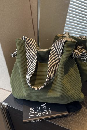 2025 Women's Large-Capacity Single-Shoulder Velvet Tote Bag - Versatile Commuting Bag for Spring and Summer Lazy Style