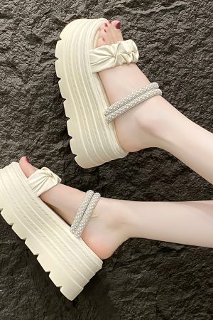 8cm Thick-Soled Women’s Sandals - Lightweight Height-Increasing Beach Shoes for Summer 2025, Perfect for Outdoor Wear and Skirts