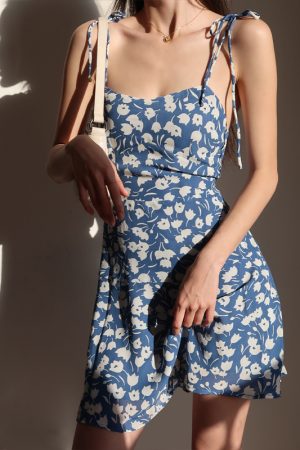 90s Retro Slim Fit Floral Wrap Dress with Waist Tie - Vacation Short Dress for Women