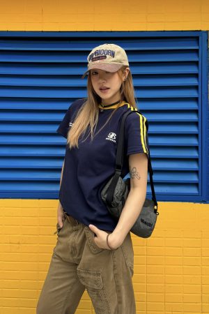 American Retro Color-Blocking Striped Short Sleeve T-Shirt with Small Collar for Women - Trendy Summer Streetwear