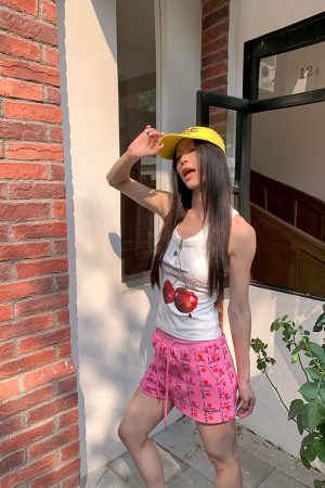 American Retro Dog Paw Print Low-Waist Three-Point Shorts for Summer â€“ Unisex Loose Fit Casual Elastic Waist Pants