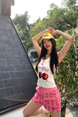 American Retro Dog Paw Print Low-Waist Three-Point Shorts for Summer â€“ Unisex Loose Fit Casual Elastic Waist Pants