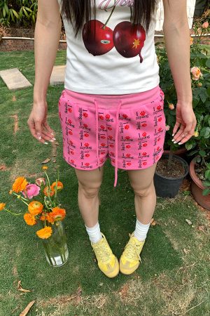 American Retro Dog Paw Print Low-Waist Three-Point Shorts for Summer â€“ Unisex Loose Fit Casual Elastic Waist Pants