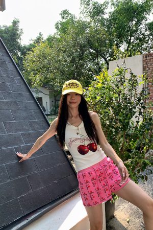 American Retro Dog Paw Print Low-Waist Three-Point Shorts for Summer â€“ Unisex Loose Fit Casual Elastic Waist Pants