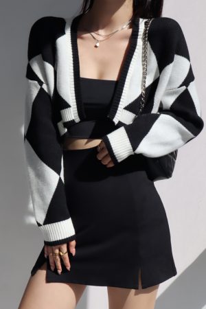 American Retro Girl Diamond Knit Cardigan - Short Loose Slimming V-Neck Long Sleeve Sweater Shawl Coat for Y2K Style