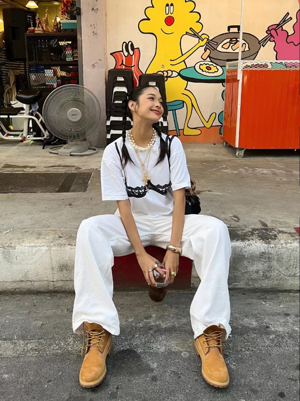 American Retro Lace Corset Short Sleeve T-Shirt for Women - Oversized Spicy Girl Top with Trendy Print American Retro Lace Corset Short Sleeve T-Shirt for Women - Oversized Spicy Girl Top with Trendy Print