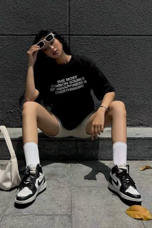 American Retro Letter Print Black Oversized Short Sleeve T-Shirt for Women, Trendy Y2K Style, Spicy Cutout Design