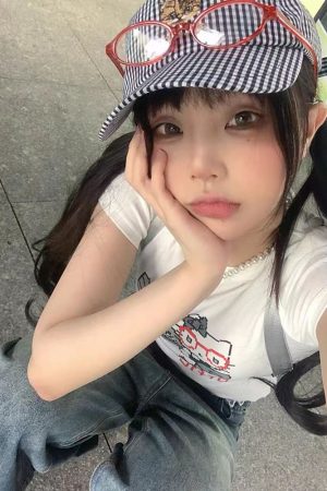 American Retro Parody Hello Kitty Shoulder-Baring Short Sleeve Women's Top - Slim Fit Stylish Summer Shirt 2025