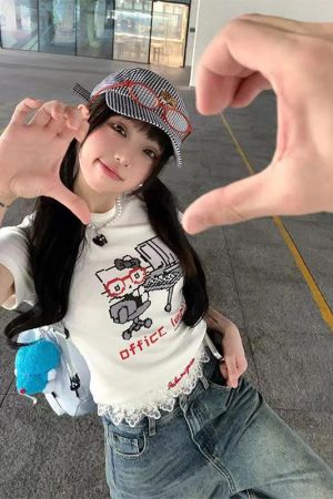 American Retro Parody Hello Kitty Shoulder-Baring Short Sleeve Women's Top - Slim Fit Stylish Summer Shirt 2025