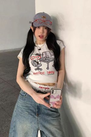 American Retro Parody Hello Kitty Shoulder-Baring Short Sleeve Women's Top - Slim Fit Stylish Summer Shirt 2025