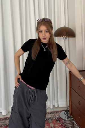 American Retro Short Sleeve T-Shirt for Women â€“ Pure Color Round Neck Summer Top, Trendy Versatile Style, 90s Inspired Fashion