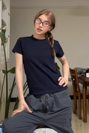 American Retro Short Sleeve T-Shirt for Women â€“ Pure Color Round Neck Summer Top, Trendy Versatile Style, 90s Inspired Fashion