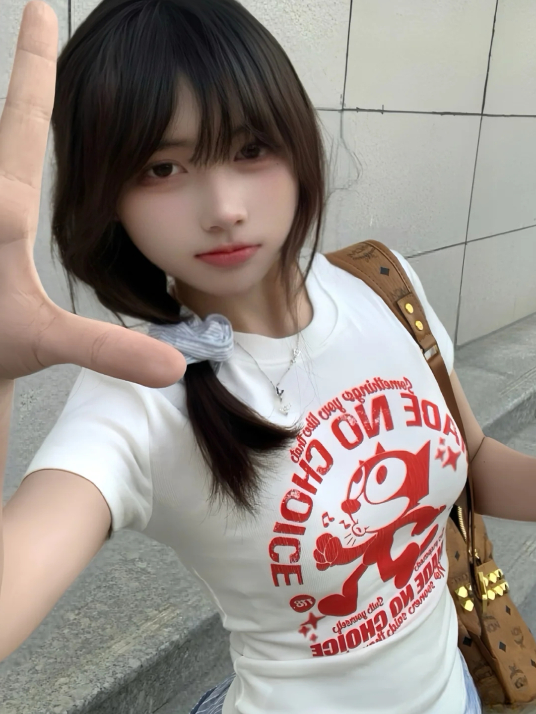 American Retro Slim-Fit Round Neck Cartoon Print T-Shirt for Women - Flattering Short Sleeve Summer 2025 Style American Retro Slim-Fit Round Neck Cartoon Print T-Shirt for Women - Flattering Short Sleeve Summer 2025 Style