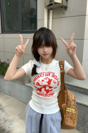 American Retro Slim-Fit Round Neck Cartoon Print T-Shirt for Women - Flattering Short Sleeve Summer 2025 Style