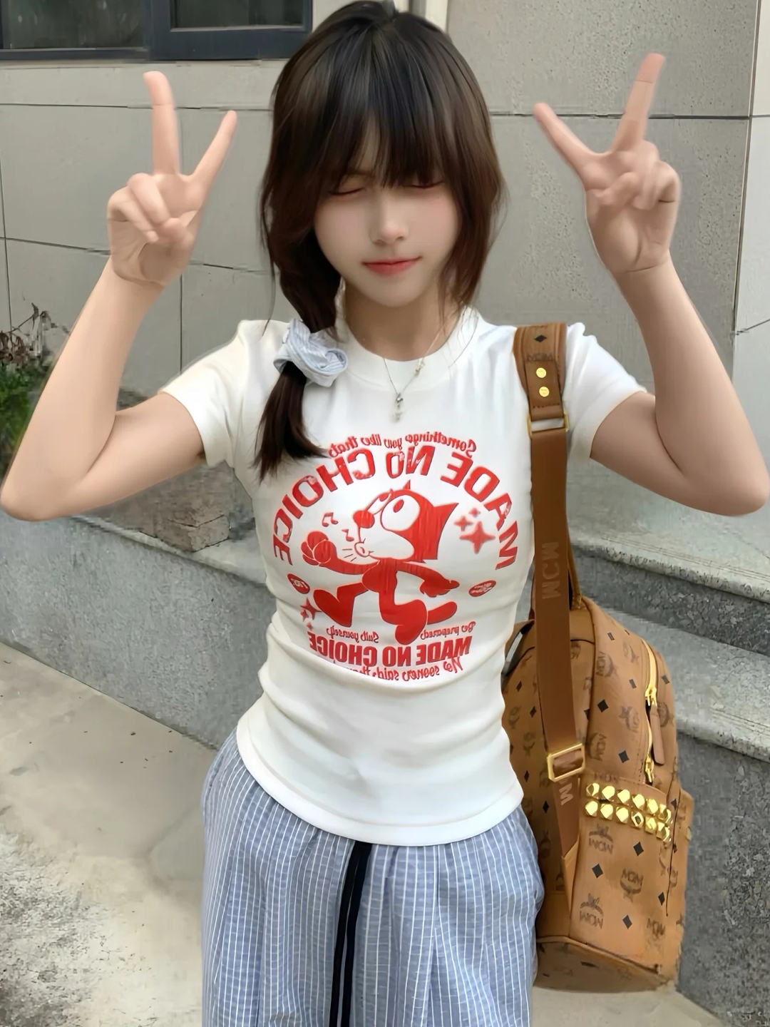 American Retro Slim-Fit Round Neck Cartoon Print T-Shirt for Women - Flattering Short Sleeve Summer 2025 Style American Retro Slim-Fit Round Neck Cartoon Print T-Shirt for Women - Flattering Short Sleeve Summer 2025 Style