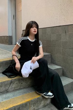 American Retro Three-Stripe Shoulder Short Sleeve T-Shirt for Women - Summer Slim Fit Sexy Top, Y2K Style