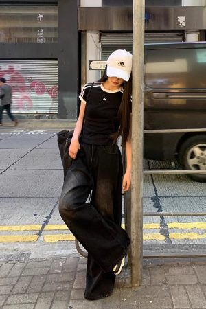 American Retro Three-Stripe Shoulder Short Sleeve T-Shirt for Women - Summer Slim Fit Sexy Top, Y2K Style