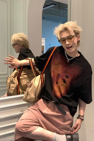 American Vintage Blurry Abstract Print Short Sleeve T-Shirt for Men and Women, Summer Loose Fit, 90s Inspired Versatile Top