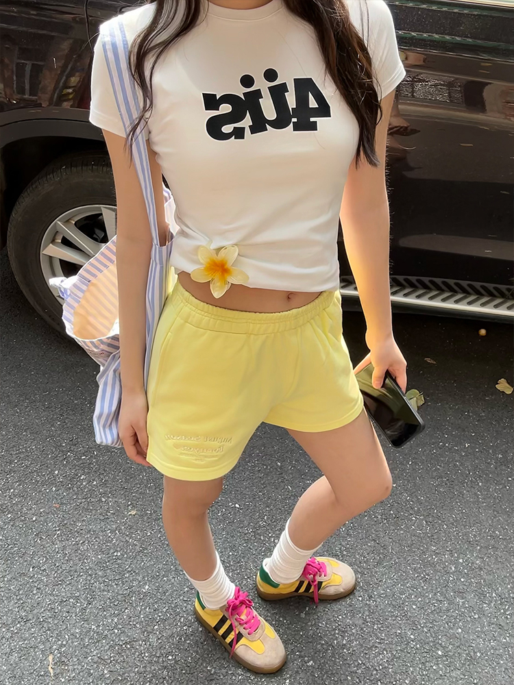 American Vintage Fun Letter Print Slimming Short T-Shirt for Women - Trendy 90s Style Shoulder-Fitting Top American Vintage Fun Letter Print Slimming Short T-Shirt for Women - Trendy 90s Style Shoulder-Fitting Top