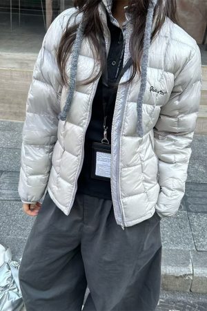 American Vintage Lightweight Duck Down Jacket with Stand Collar and Letter Embroidery - Retro Style Outerwear for 90s Fashion