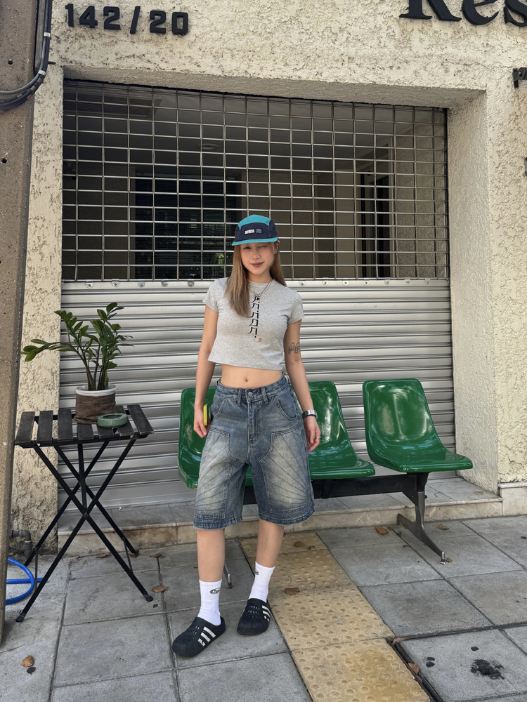 American Vintage Washed Denim Shorts for Men & Women - Retro Straight Cut Loose Five-Point Half Pants American Vintage Washed Denim Shorts for Men & Women - Retro Straight Cut Loose Five-Point Half Pants