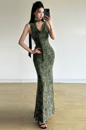 Ancient Charm Green Pine Fish Tail Long Dress for Women - Flowing Collar, Body-Hugging Chinese Style, Elegant Fashion