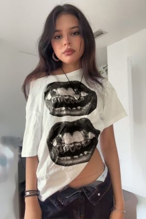 Asymmetrical Shoulder Short Sleeve T-Shirt for Women - Street Hip-Hop Mouth Print Casual Loose Dance Top